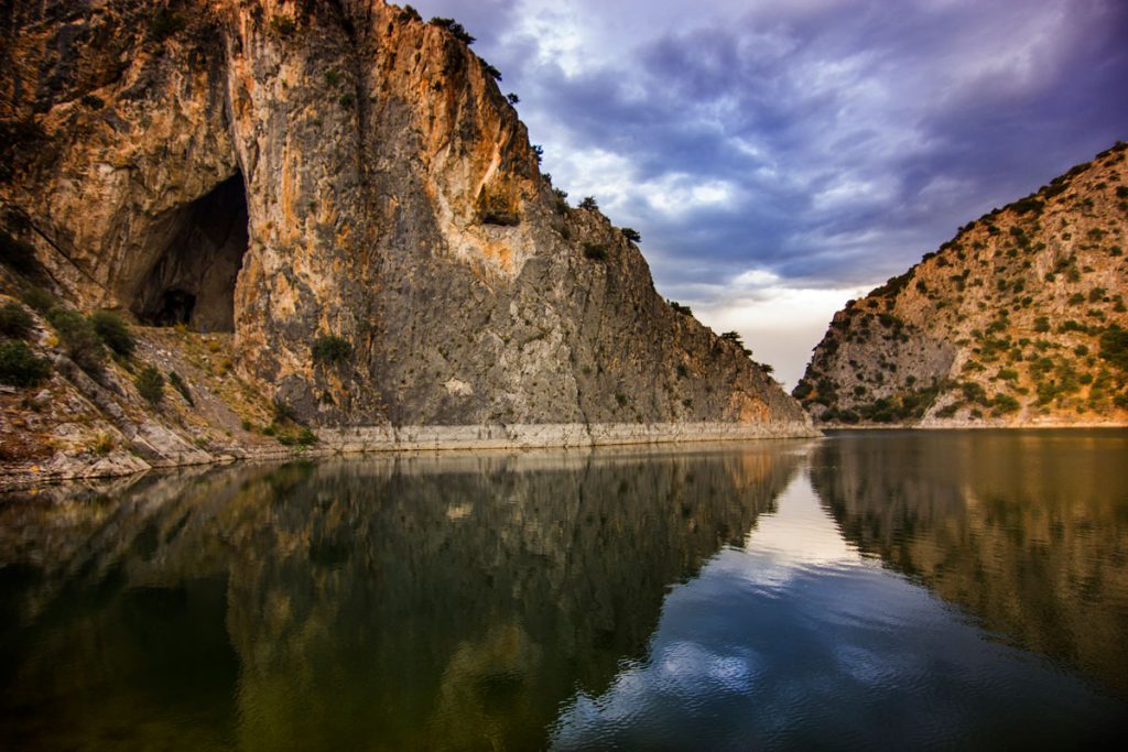 havran-fotofest-2022-sergileme-Necla-KAYAN-yansima