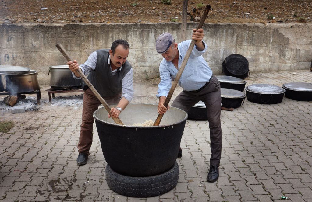 havran-fotofest-2022-sergileme-Rana-OZDEMIR-keskek
